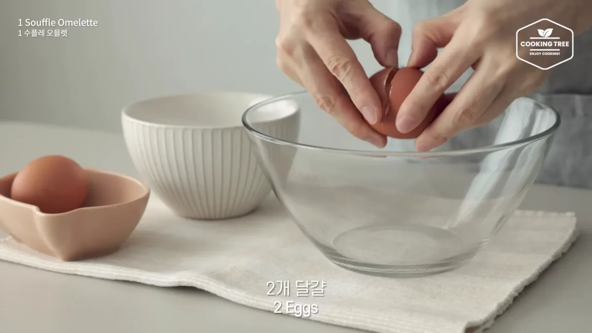 Ways to make Souffle Omelette with Eggs Easy Recipe