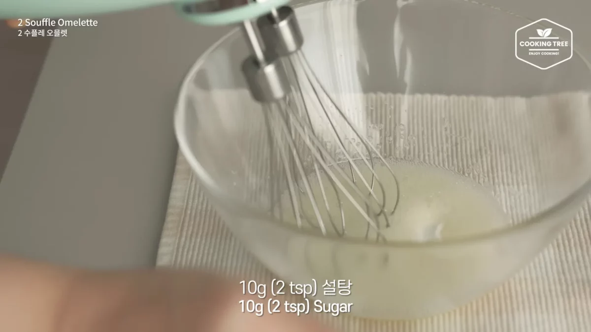 Ways to make Souffle Omelette with Eggs Easy Recipe