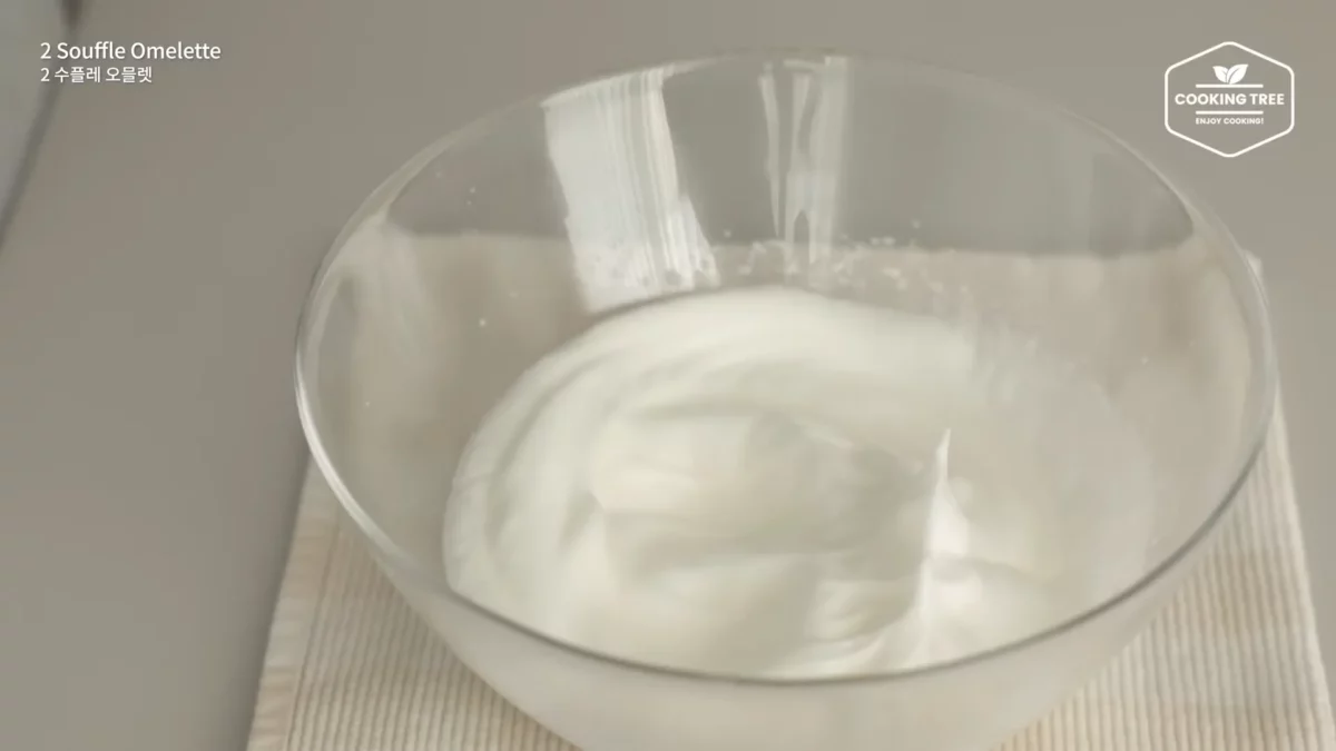 Ways to make Souffle Omelette with Eggs Easy Recipe