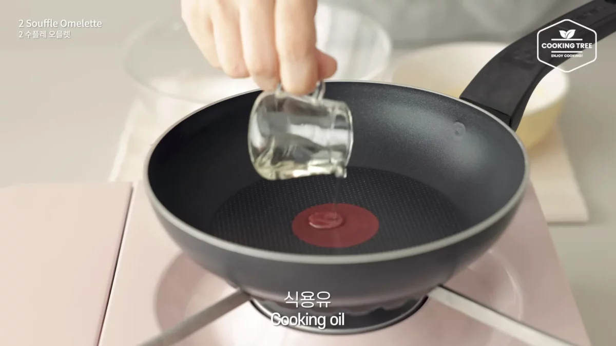 Ways to make Souffle Omelette with Eggs Easy Recipe