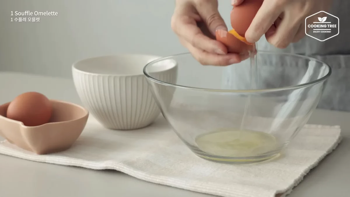 Ways to make Souffle Omelette with Eggs Easy Recipe