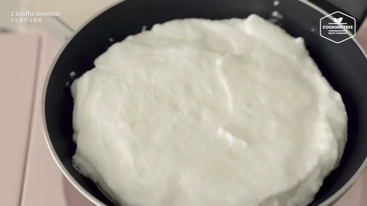 Ways to make Souffle Omelette with Eggs Easy Recipe