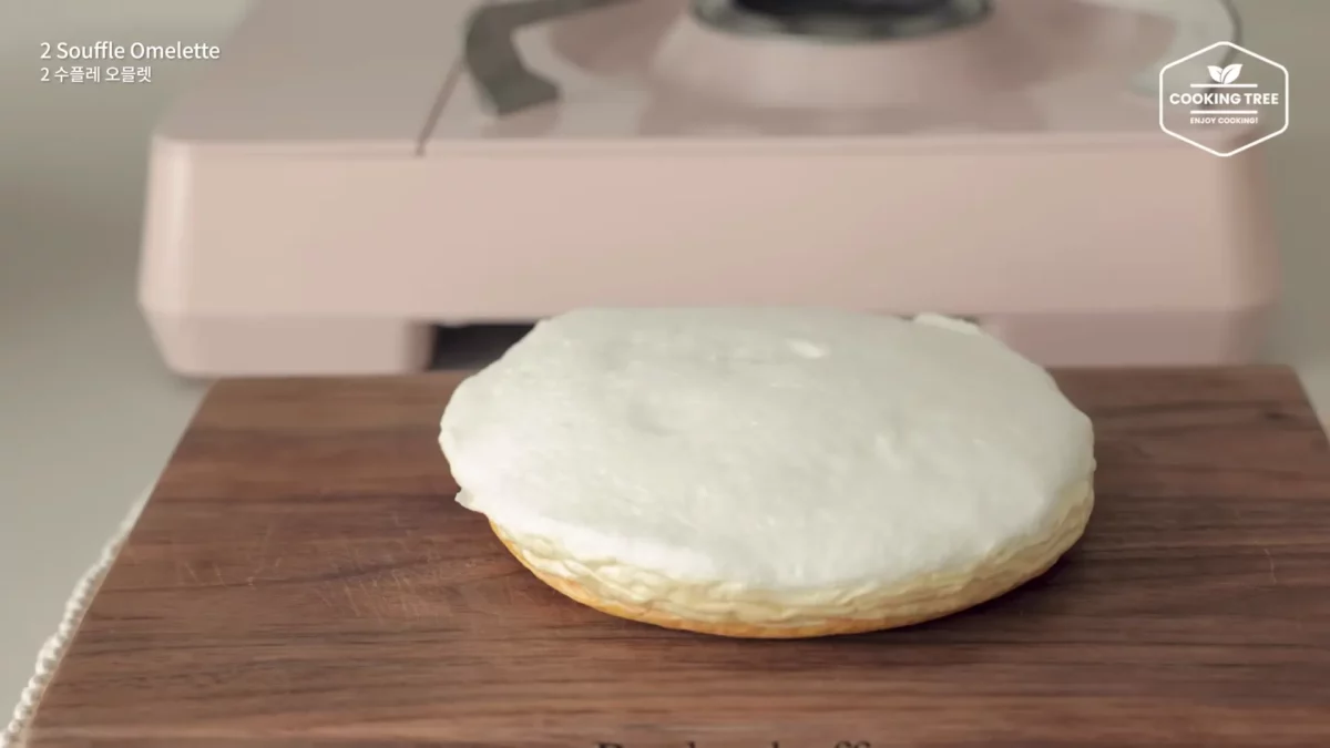 Ways to make Souffle Omelette with Eggs Easy Recipe