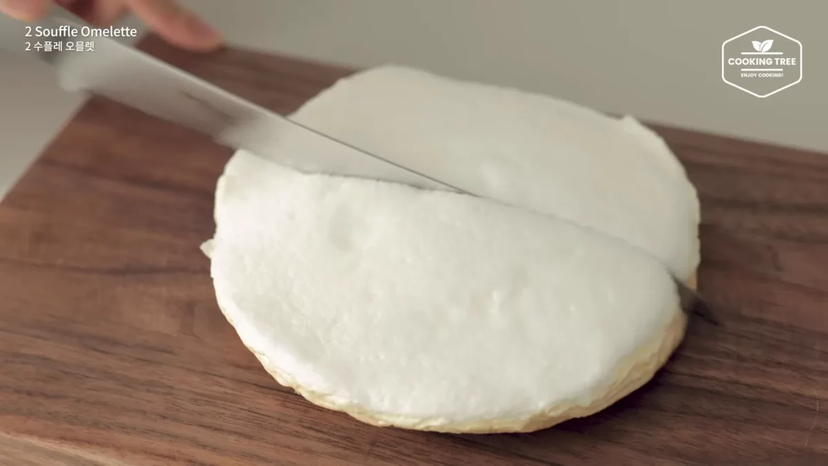 Ways to make Souffle Omelette with Eggs Easy Recipe