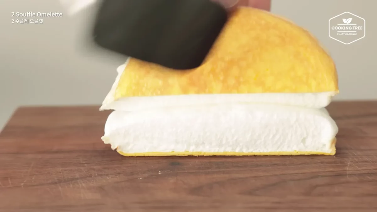 Ways to make Souffle Omelette with Eggs Easy Recipe