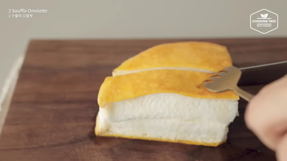 Ways to make Souffle Omelette with Eggs Easy Recipe