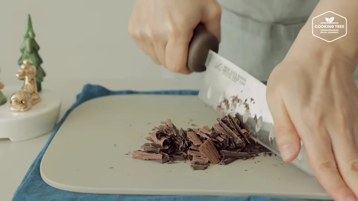 Christmas Red Velvet Chocolate Cake Recipe