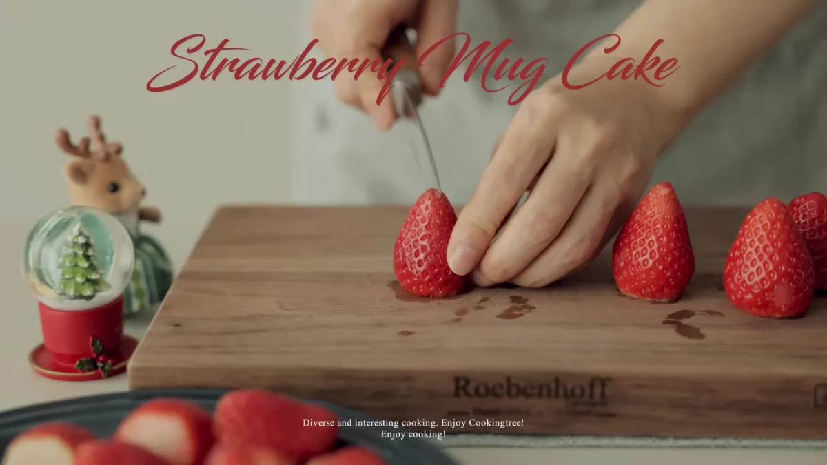 Christmas Strawberry Mug Cake Recipe