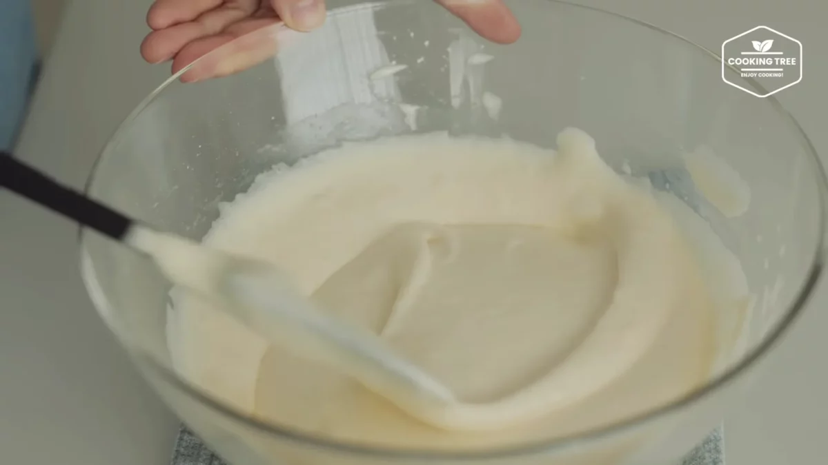 Christmas Strawberry Mug Cake Recipe