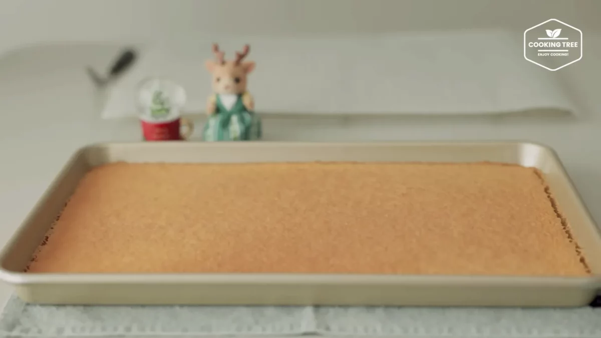 Christmas Strawberry Mug Cake Recipe