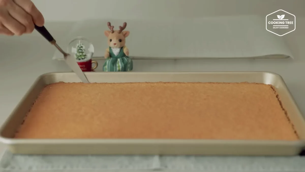 Christmas Strawberry Mug Cake Recipe