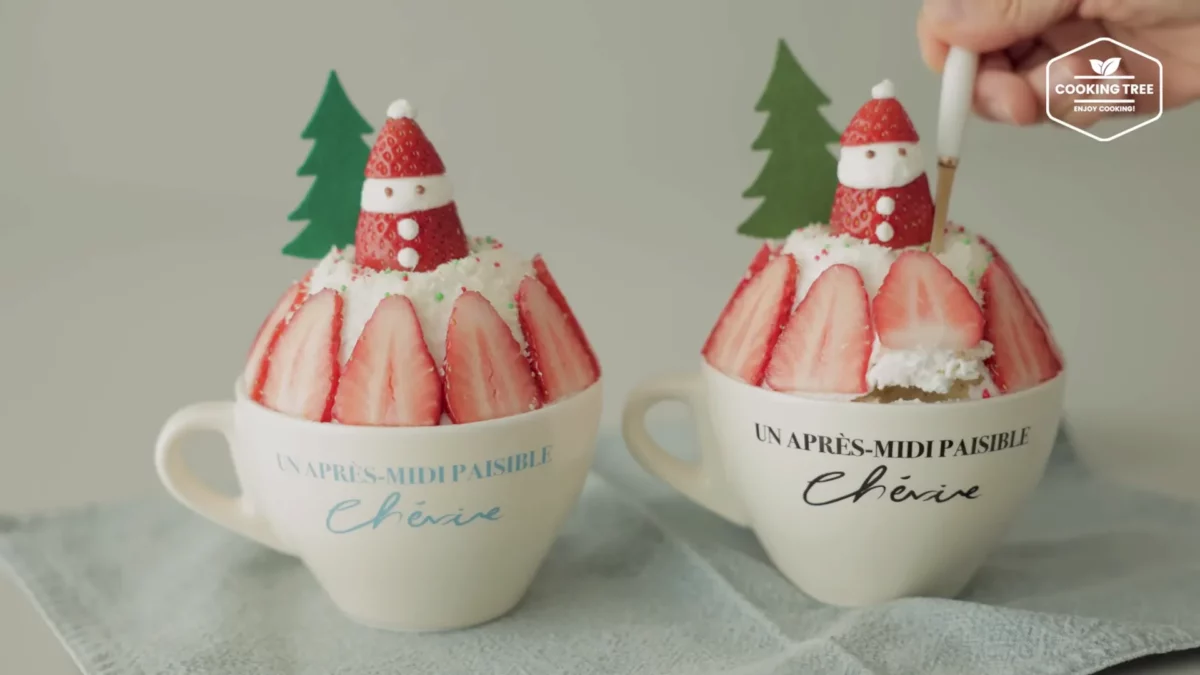 Christmas Strawberry Mug Cake Recipe