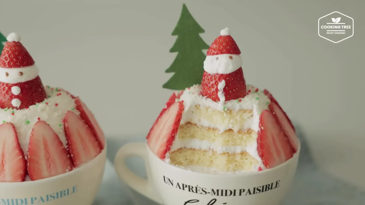 Christmas Strawberry Mug Cake Recipe