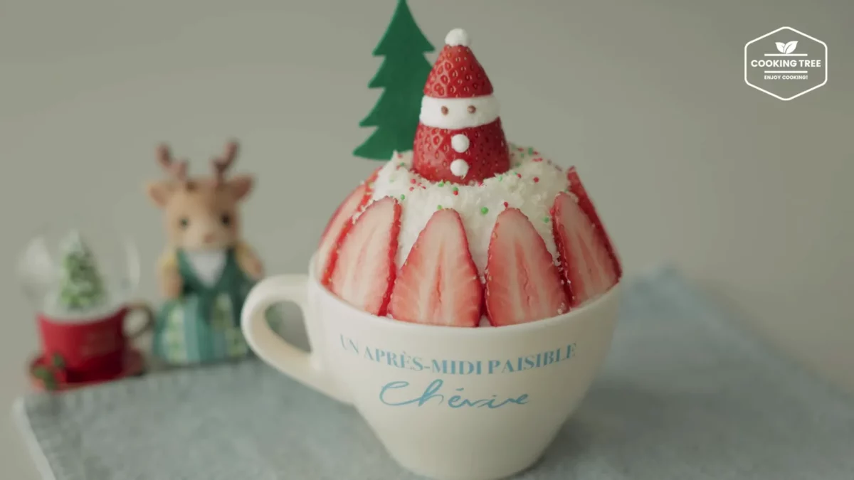 Christmas Strawberry Mug Cake Recipe