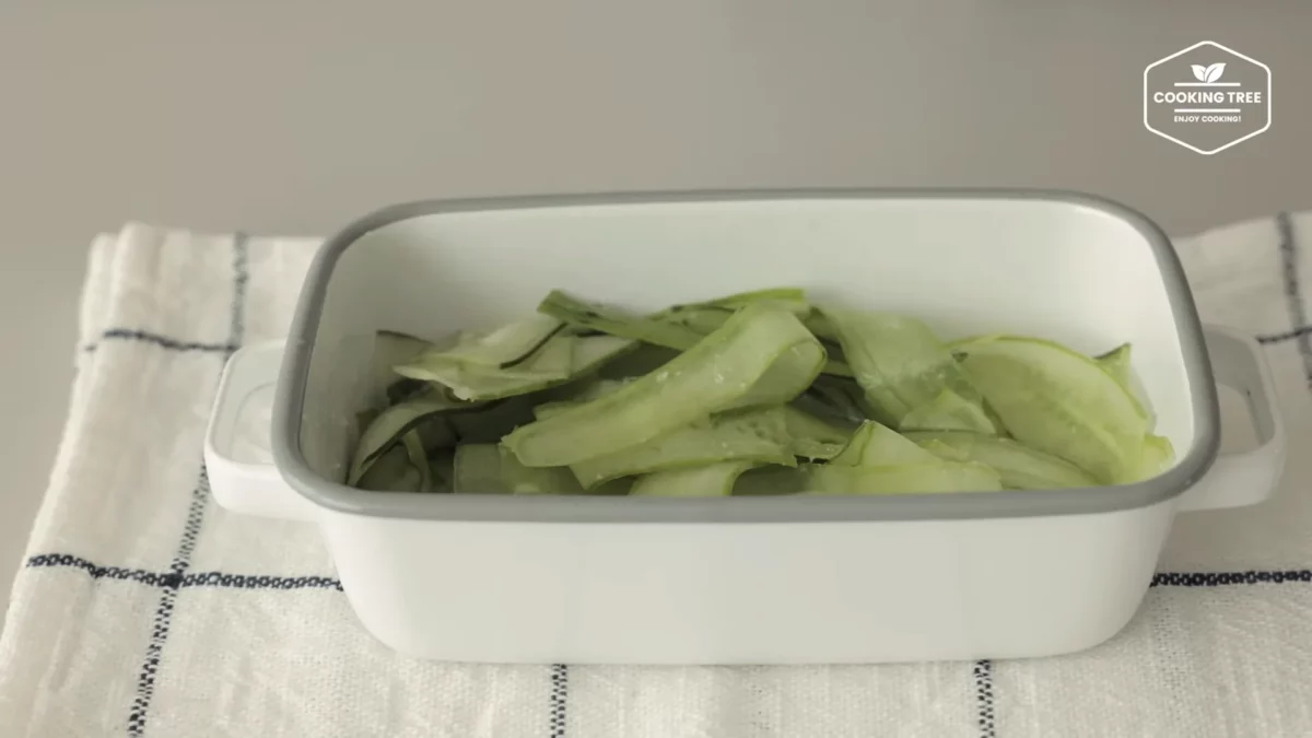 Cucumber Ham Egg Sandwich Recipe