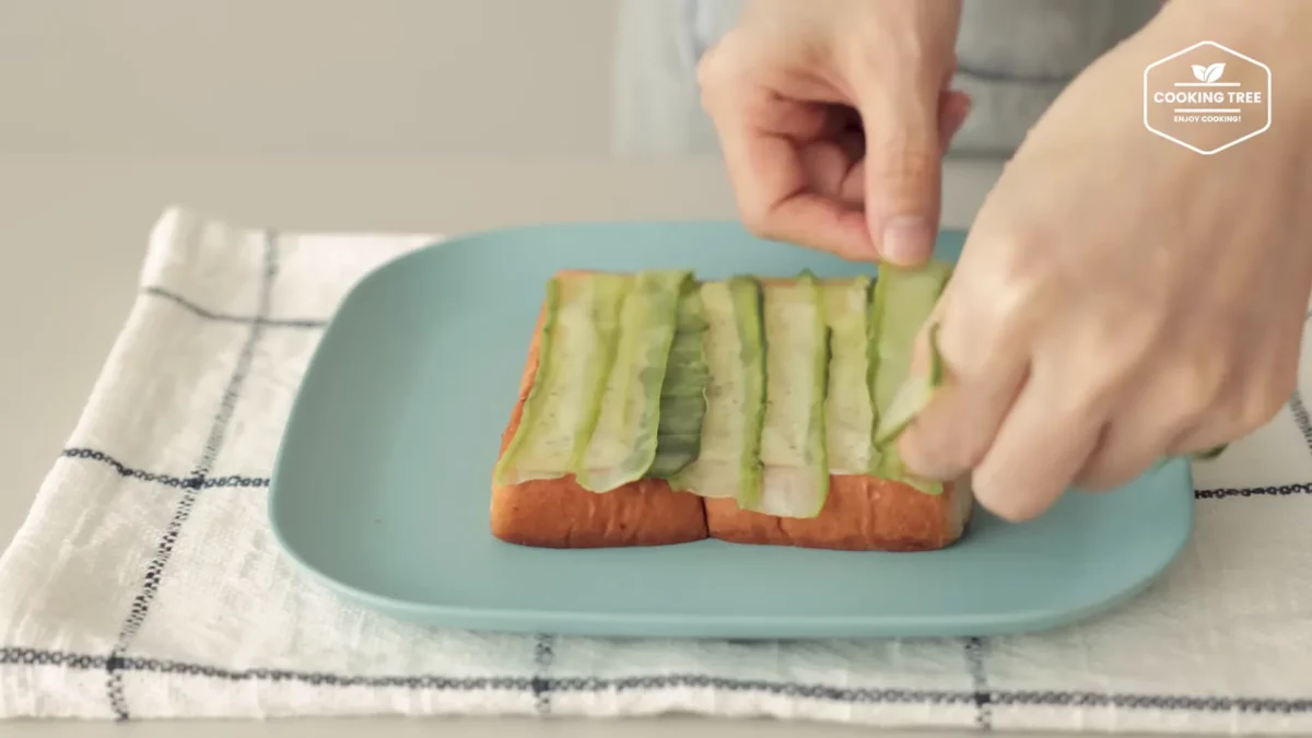 Cucumber Ham Egg Sandwich Recipe