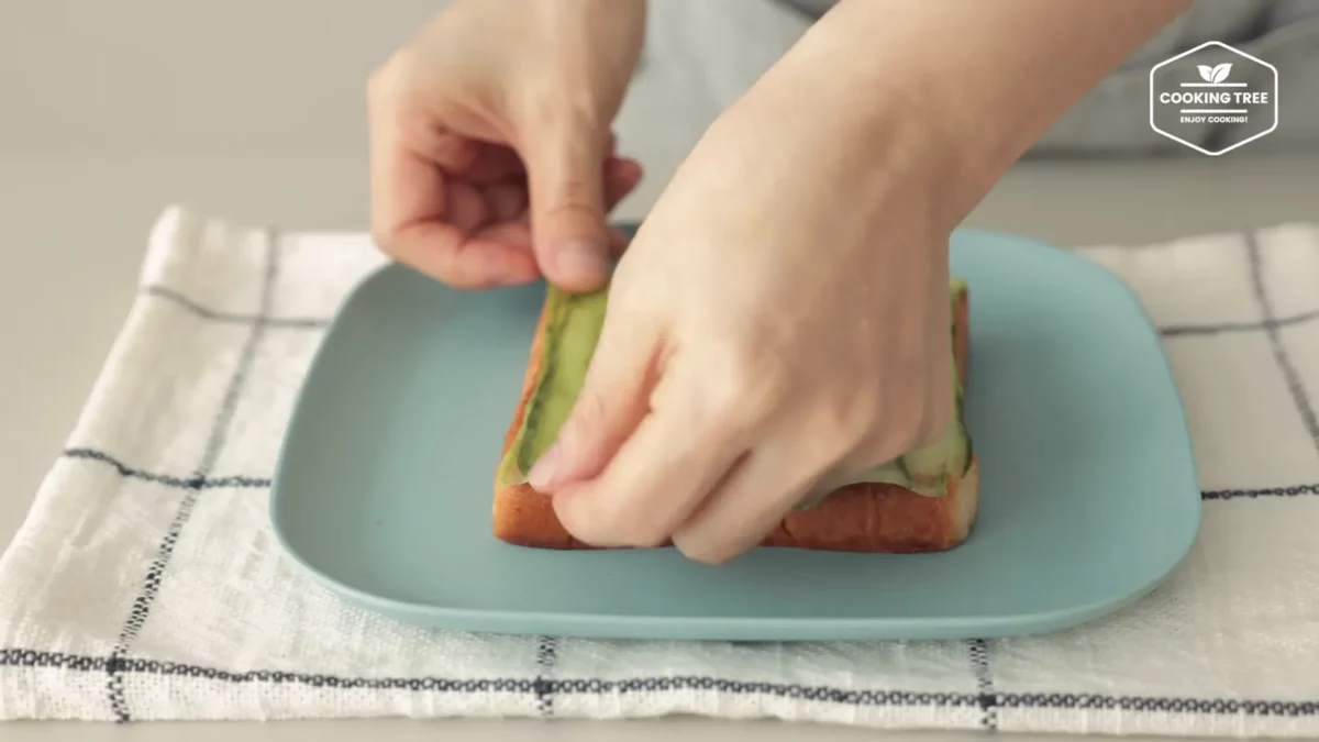 Cucumber Ham Egg Sandwich Recipe