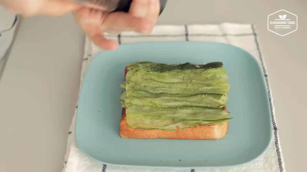 Cucumber Ham Egg Sandwich Recipe