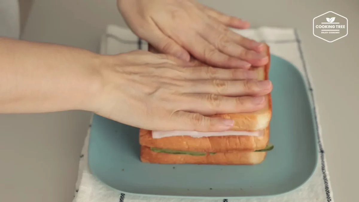 Cucumber Ham Egg Sandwich Recipe