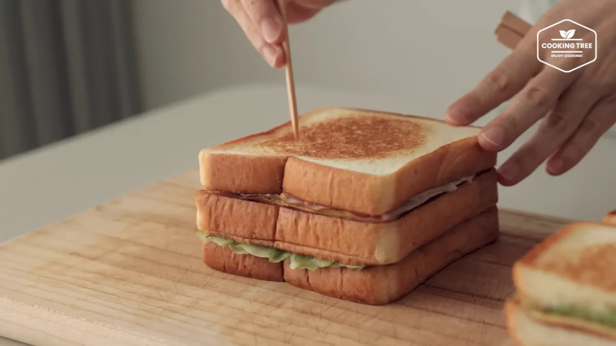 Cucumber Ham Egg Sandwich Recipe