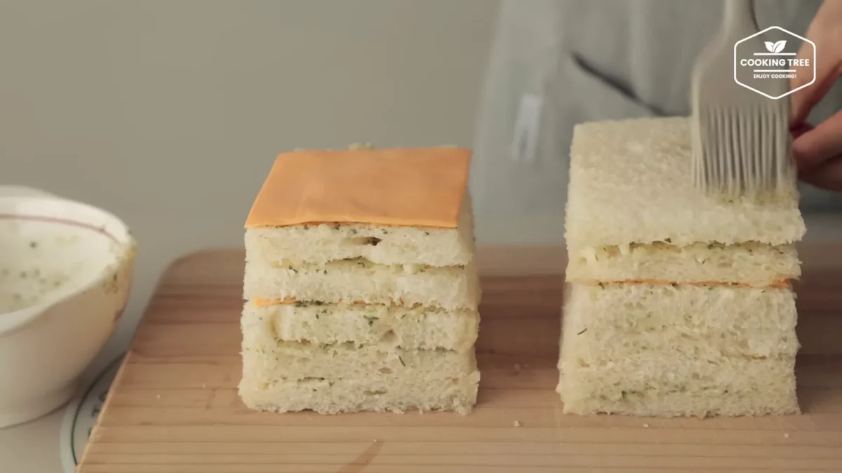 Garlic Butter Cheese Toast
