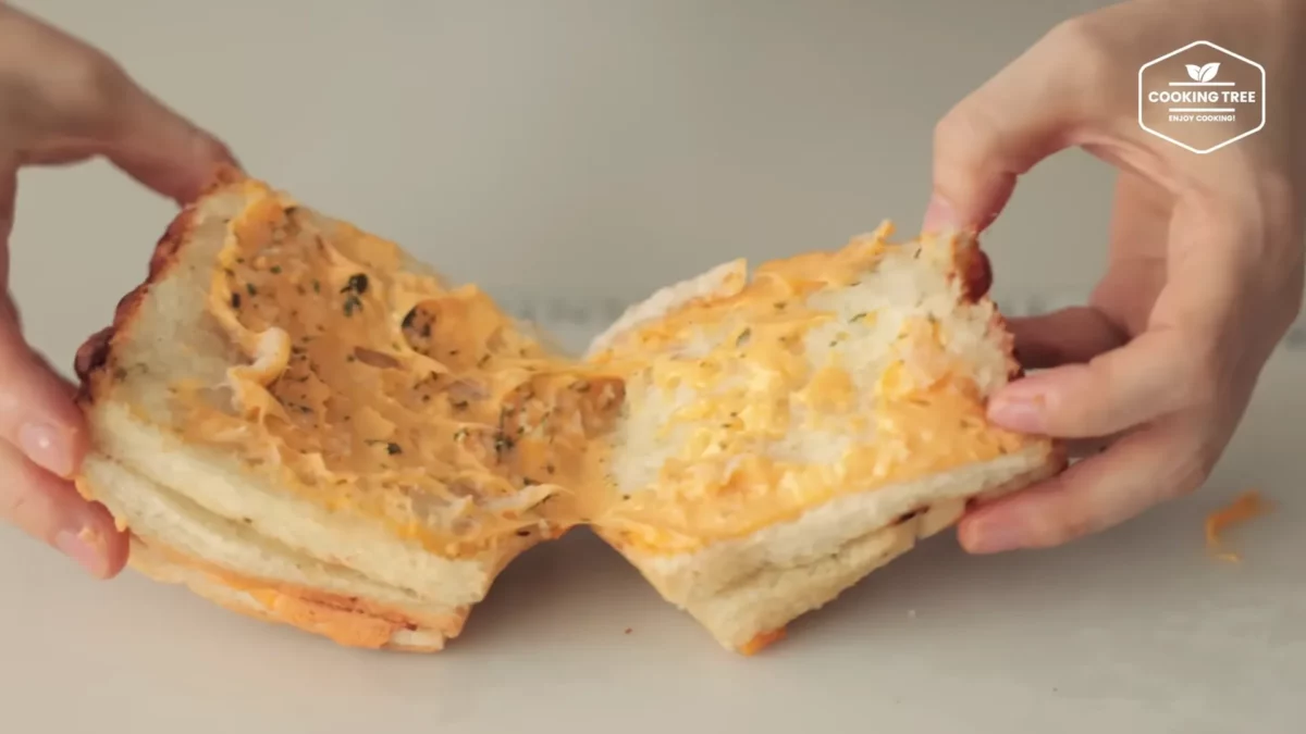 Garlic Butter Cheese Toast