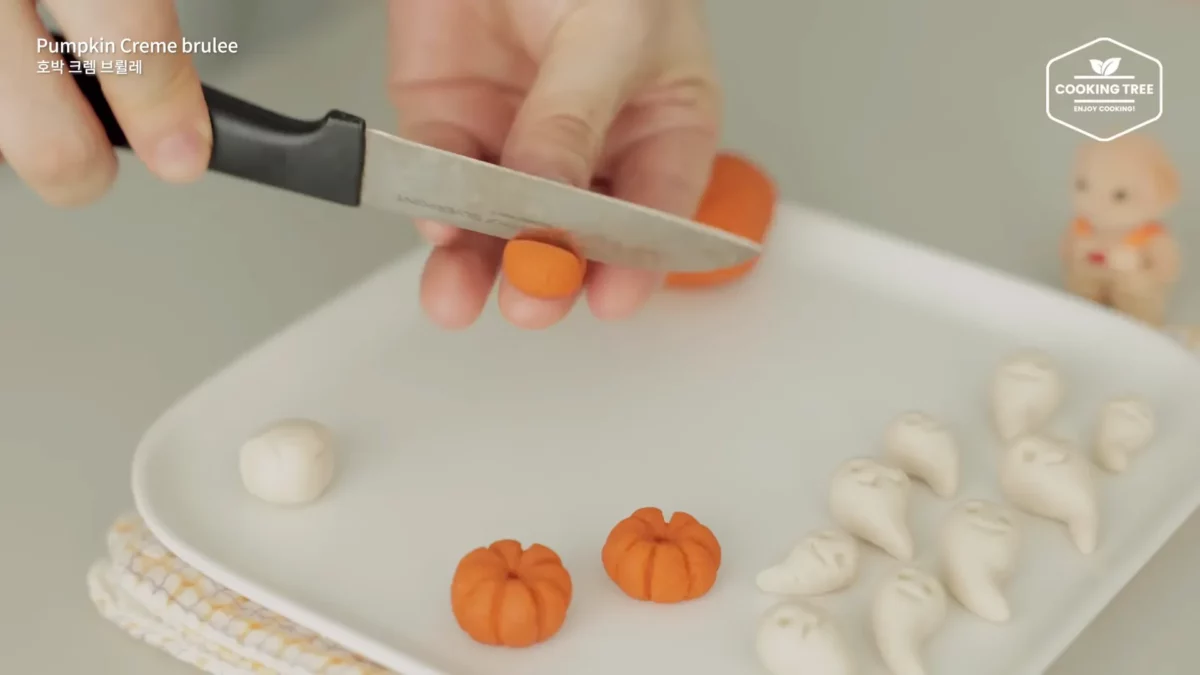 Halloween Pumpkin Creme brulee Cheese Toast Recipe