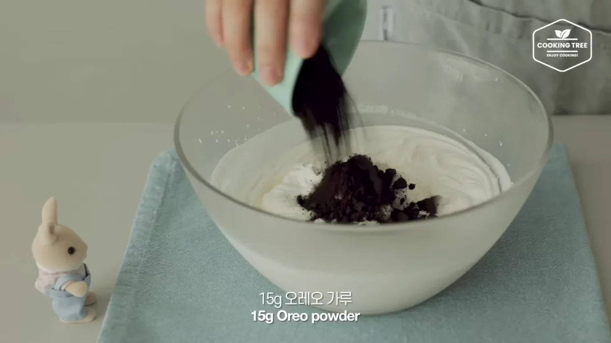 Rolled Oreo Cake Recipe