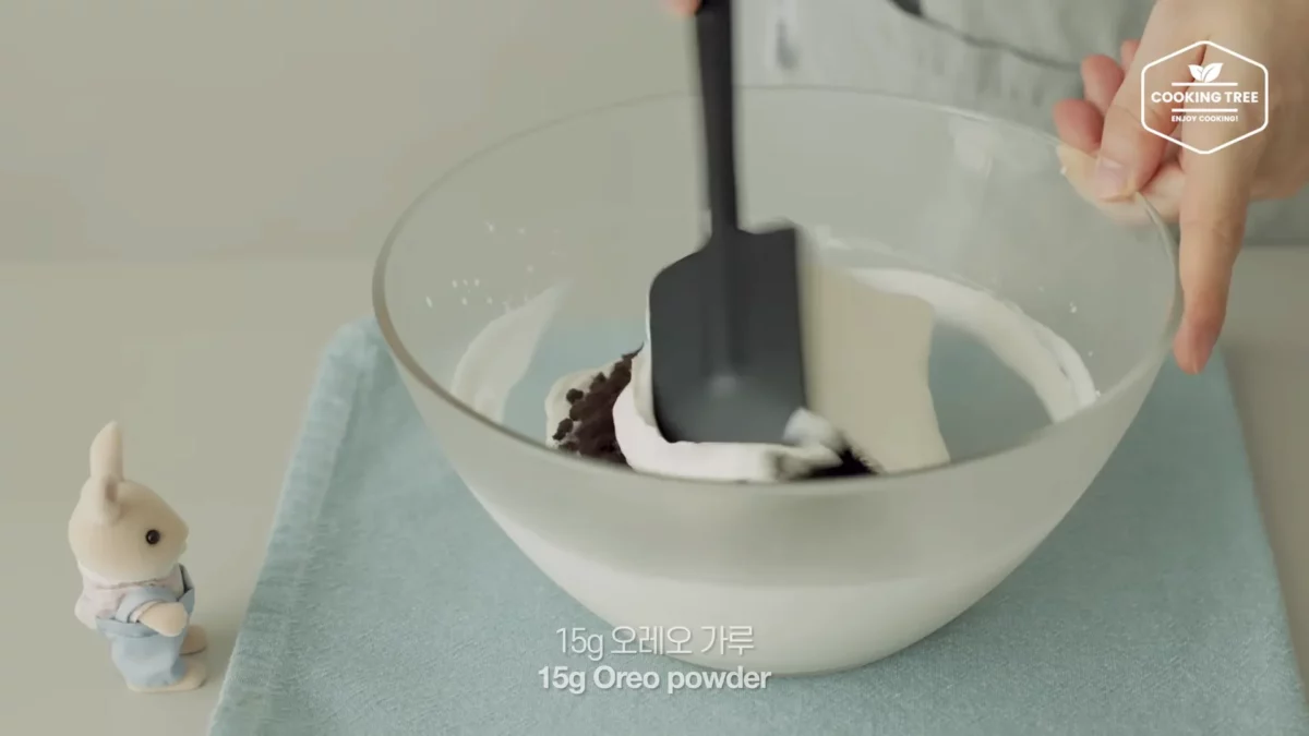 Rolled Oreo Cake Recipe