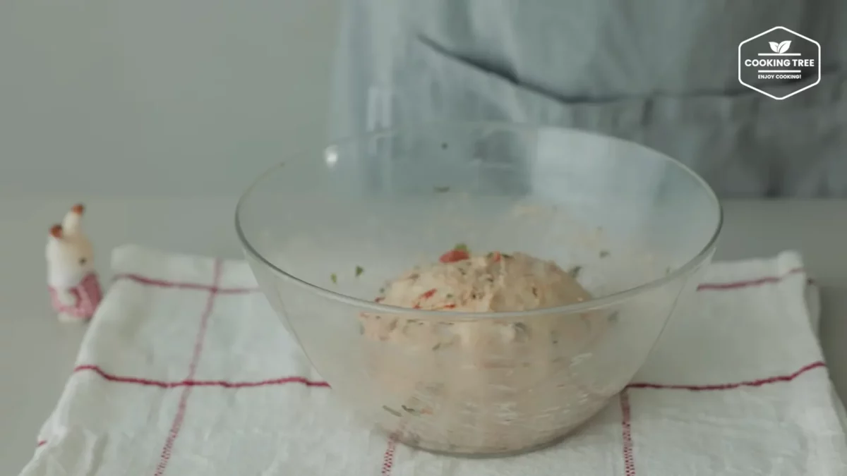 Soft Tomato Basil Cheese Bread