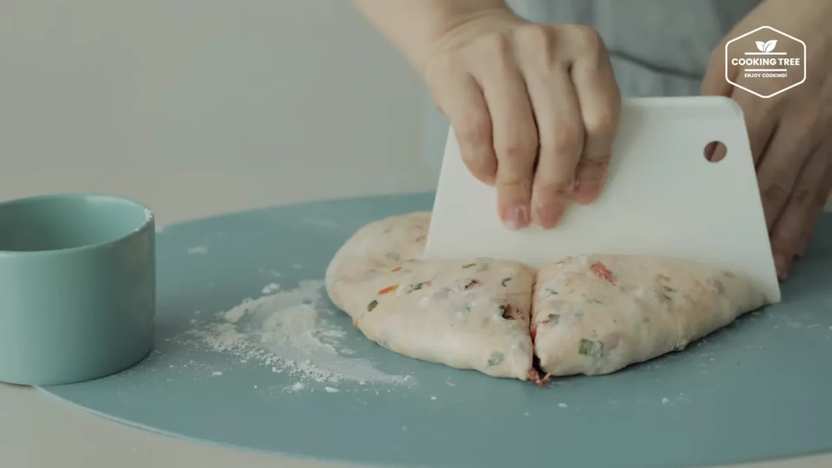 Soft Tomato Basil Cheese Bread