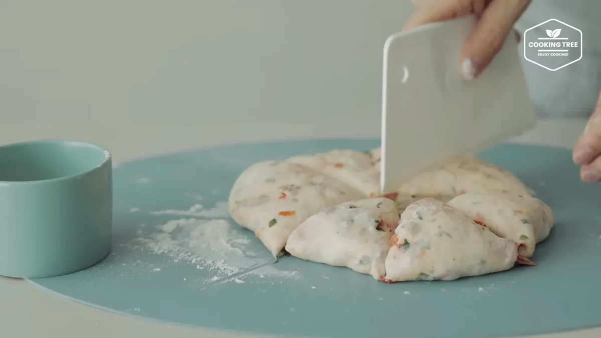 Soft Tomato Basil Cheese Bread