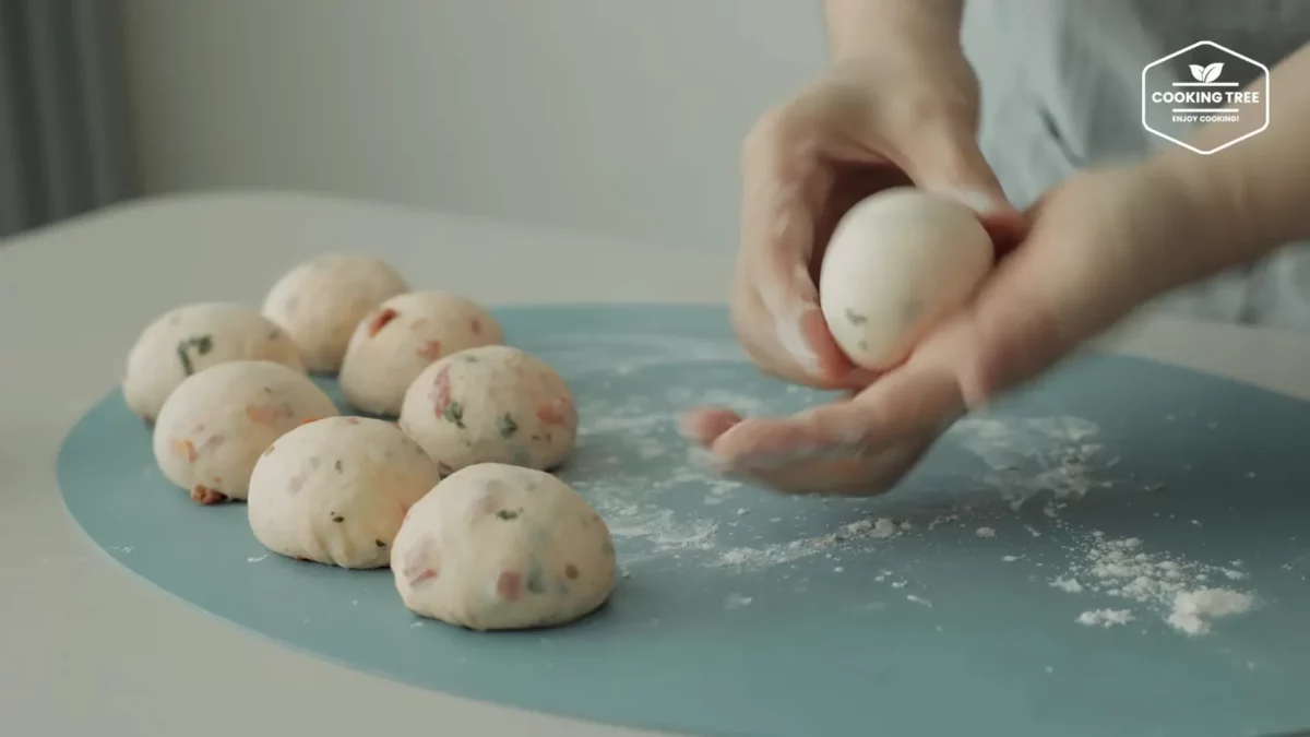 Soft Tomato Basil Cheese Bread