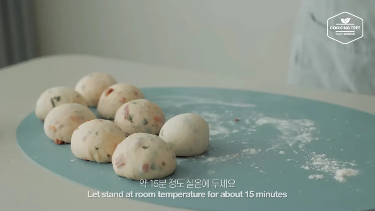 Soft Tomato Basil Cheese Bread