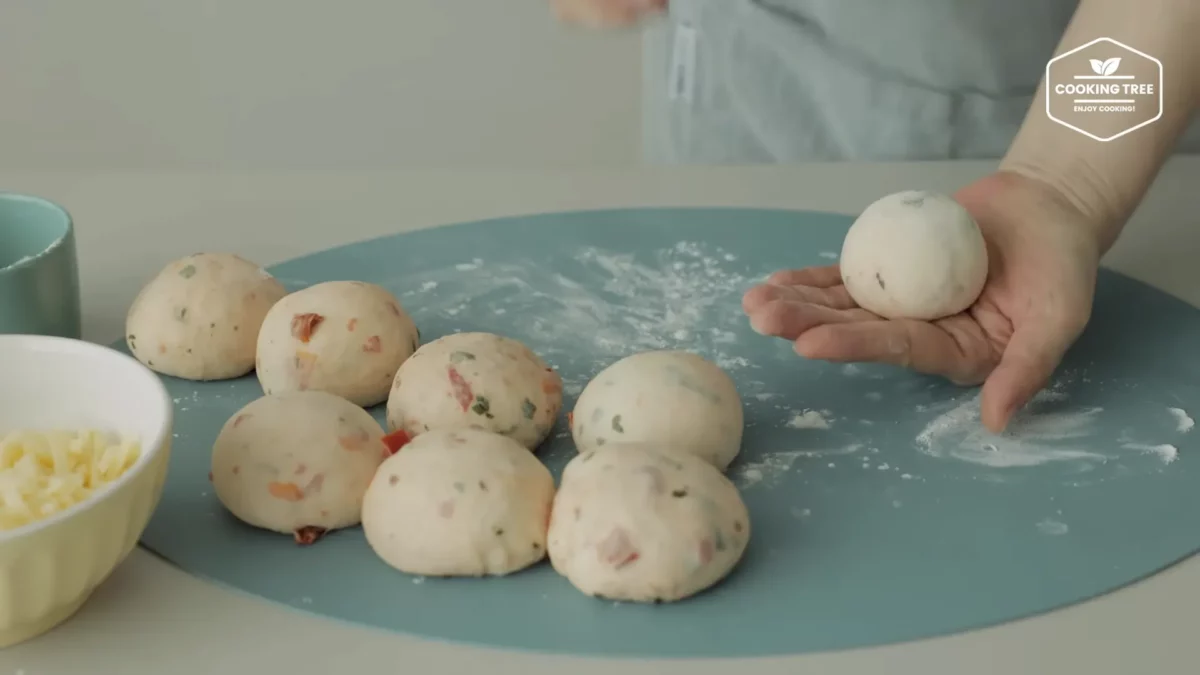 Soft Tomato Basil Cheese Bread