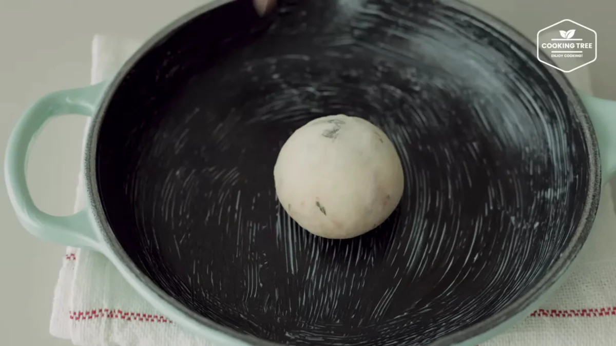 Soft Tomato Basil Cheese Bread