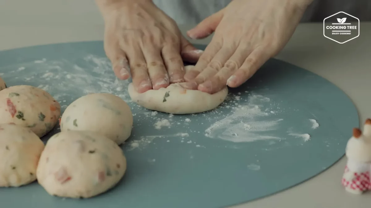 Soft Tomato Basil Cheese Bread