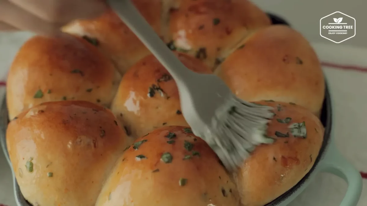 Soft Tomato Basil Cheese Bread