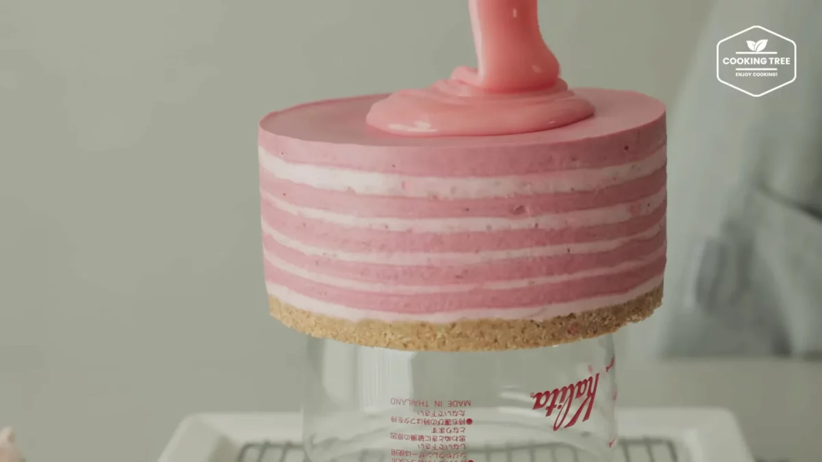 Strawberry Crepe Cheesecake