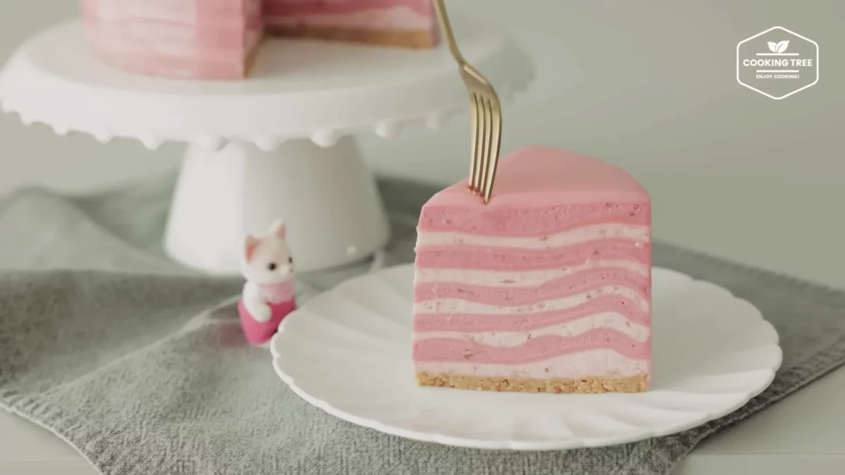 Strawberry Crepe Cheesecake