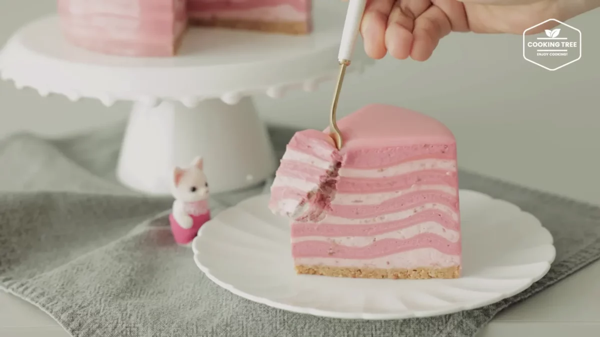 Strawberry Crepe Cheesecake