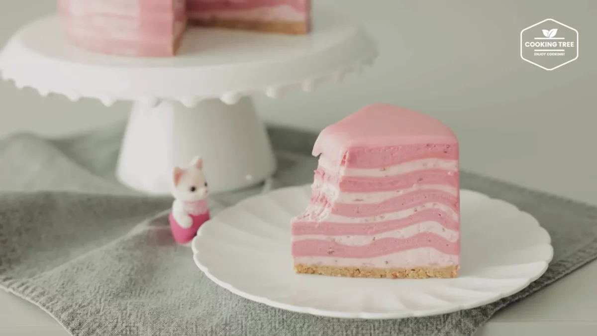 Strawberry Crepe Cheesecake