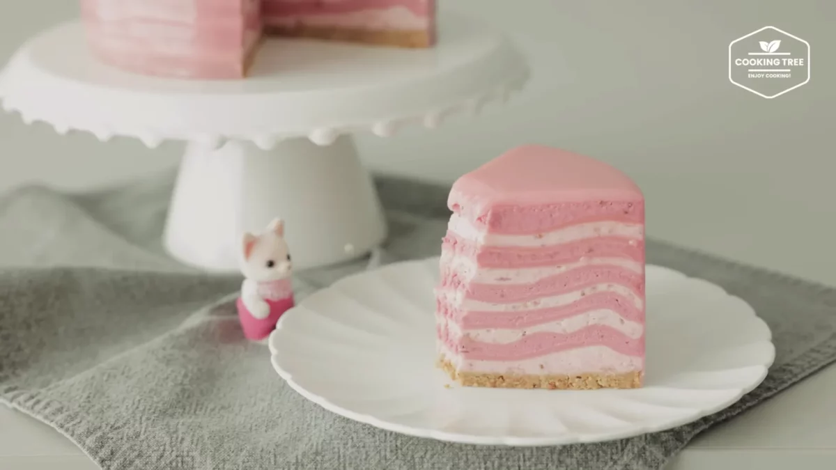 Strawberry Crepe Cheesecake