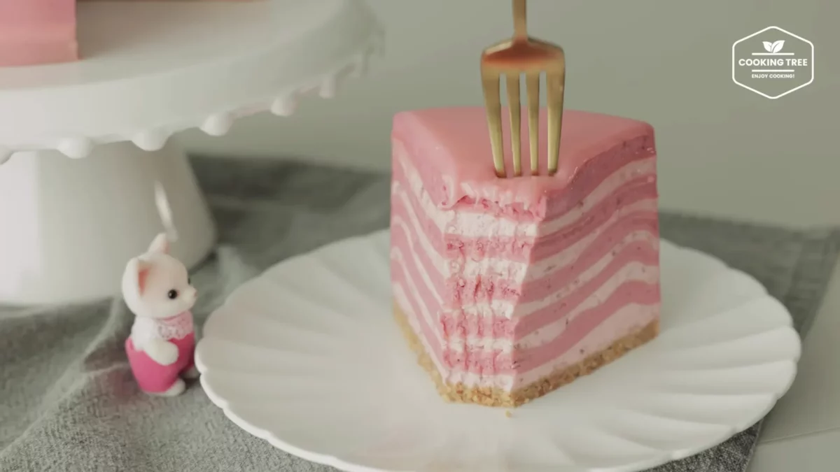 Strawberry Crepe Cheesecake