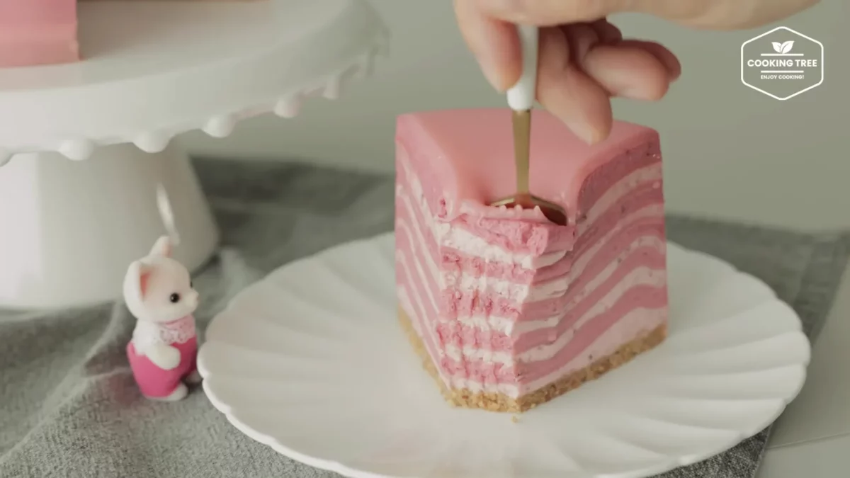 Strawberry Crepe Cheesecake