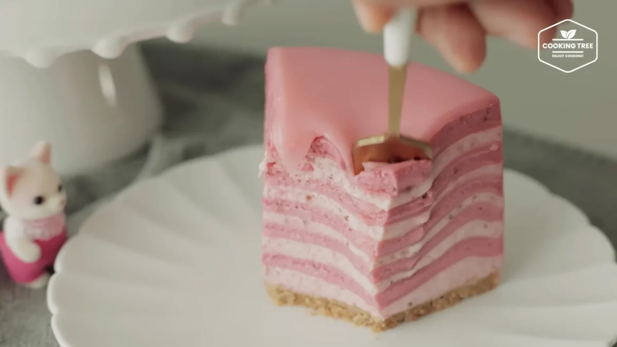 Strawberry Crepe Cheesecake