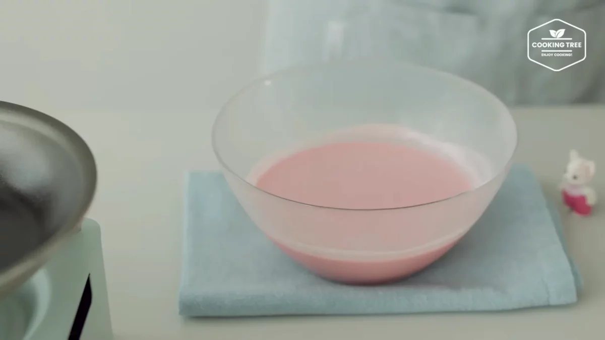 Strawberry Crepe Cheesecake