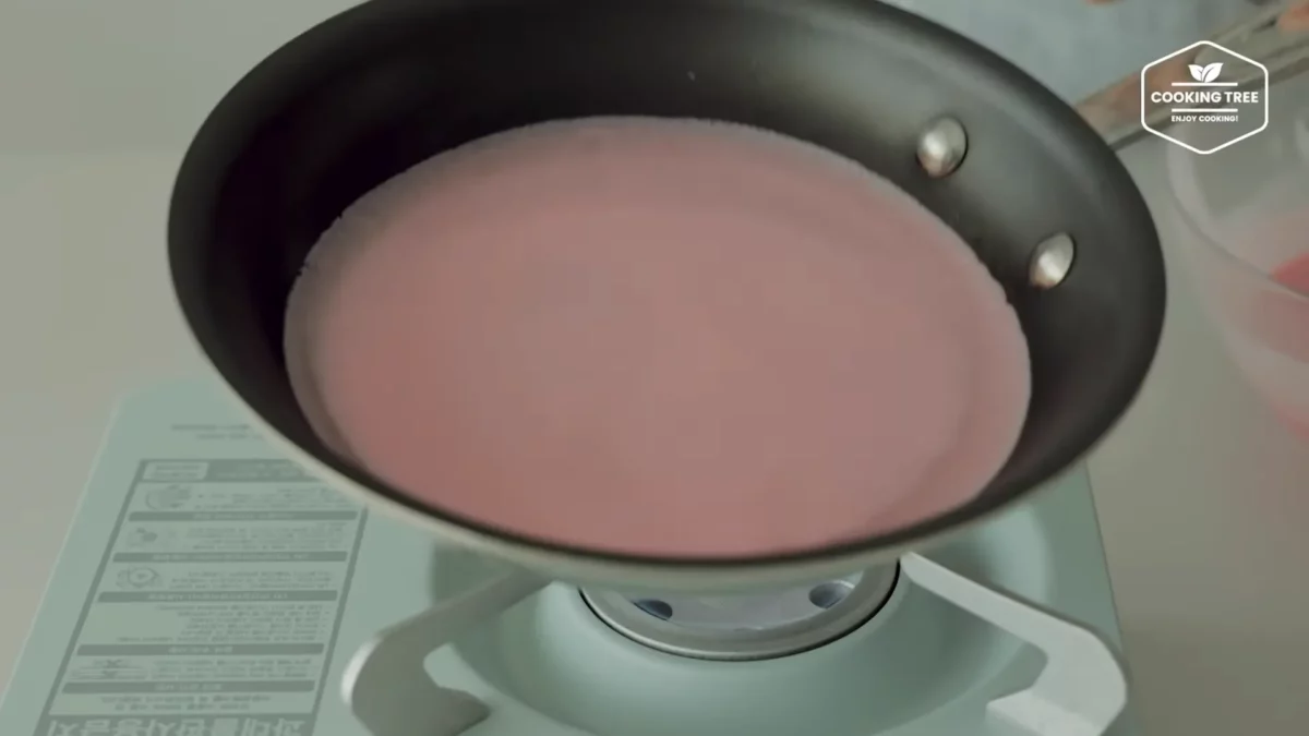 Strawberry Crepe Cheesecake