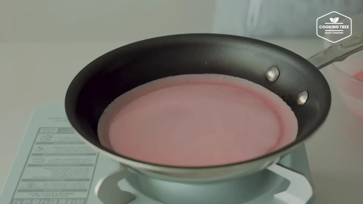 Strawberry Crepe Cheesecake