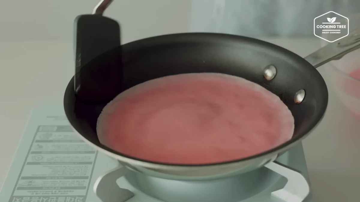 Strawberry Crepe Cheesecake